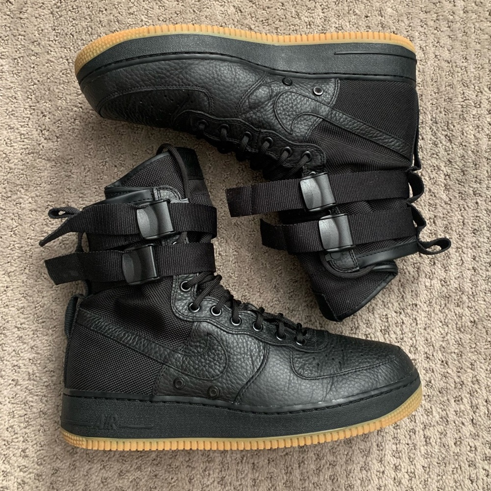 Nike Air Force 1 SF Size 11